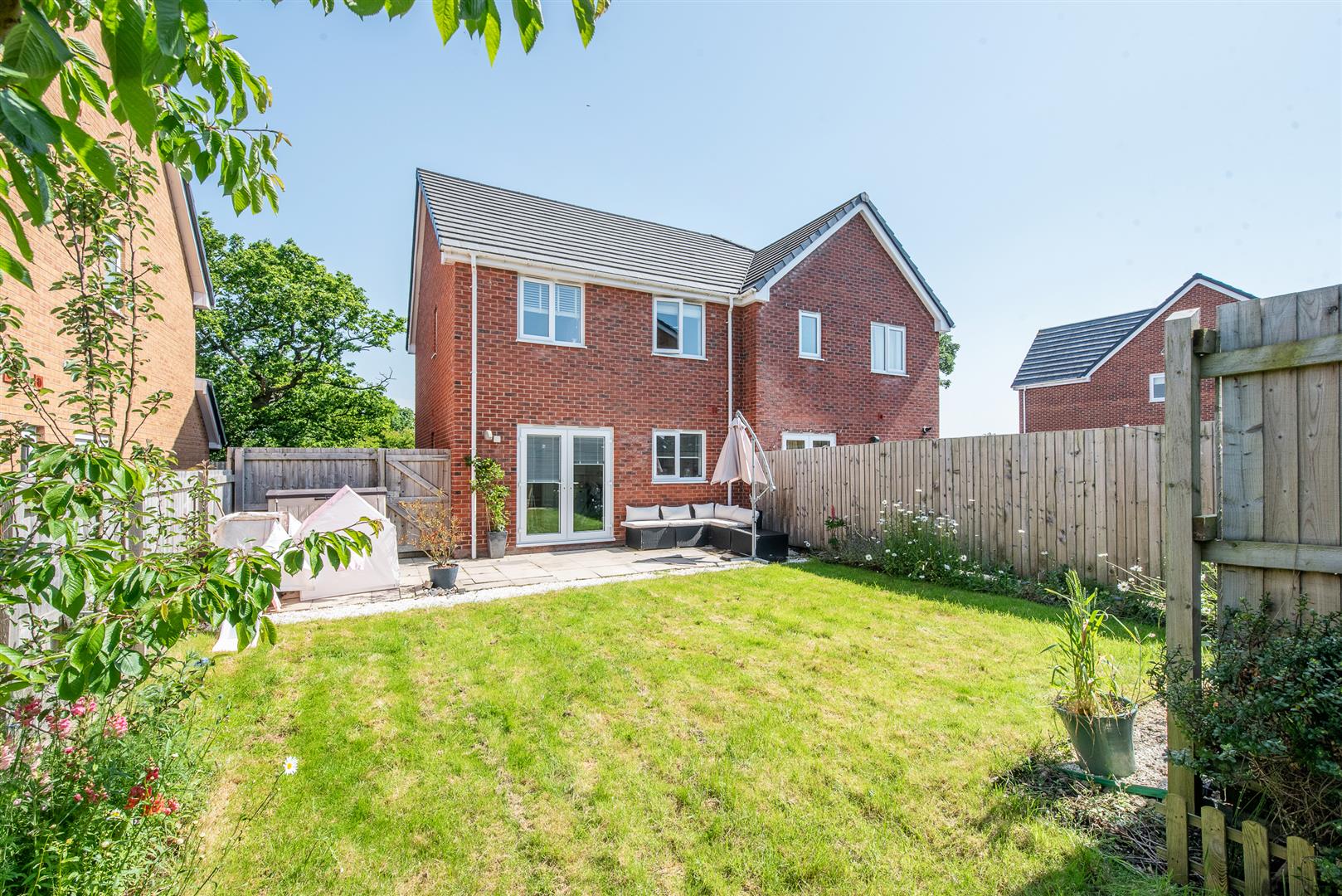 3 bed property in Methuen Drive, Preston